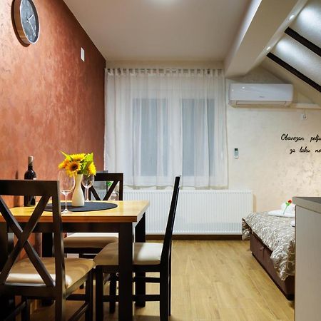 Apartmani Nina 哥鲁拜克 外观 照片