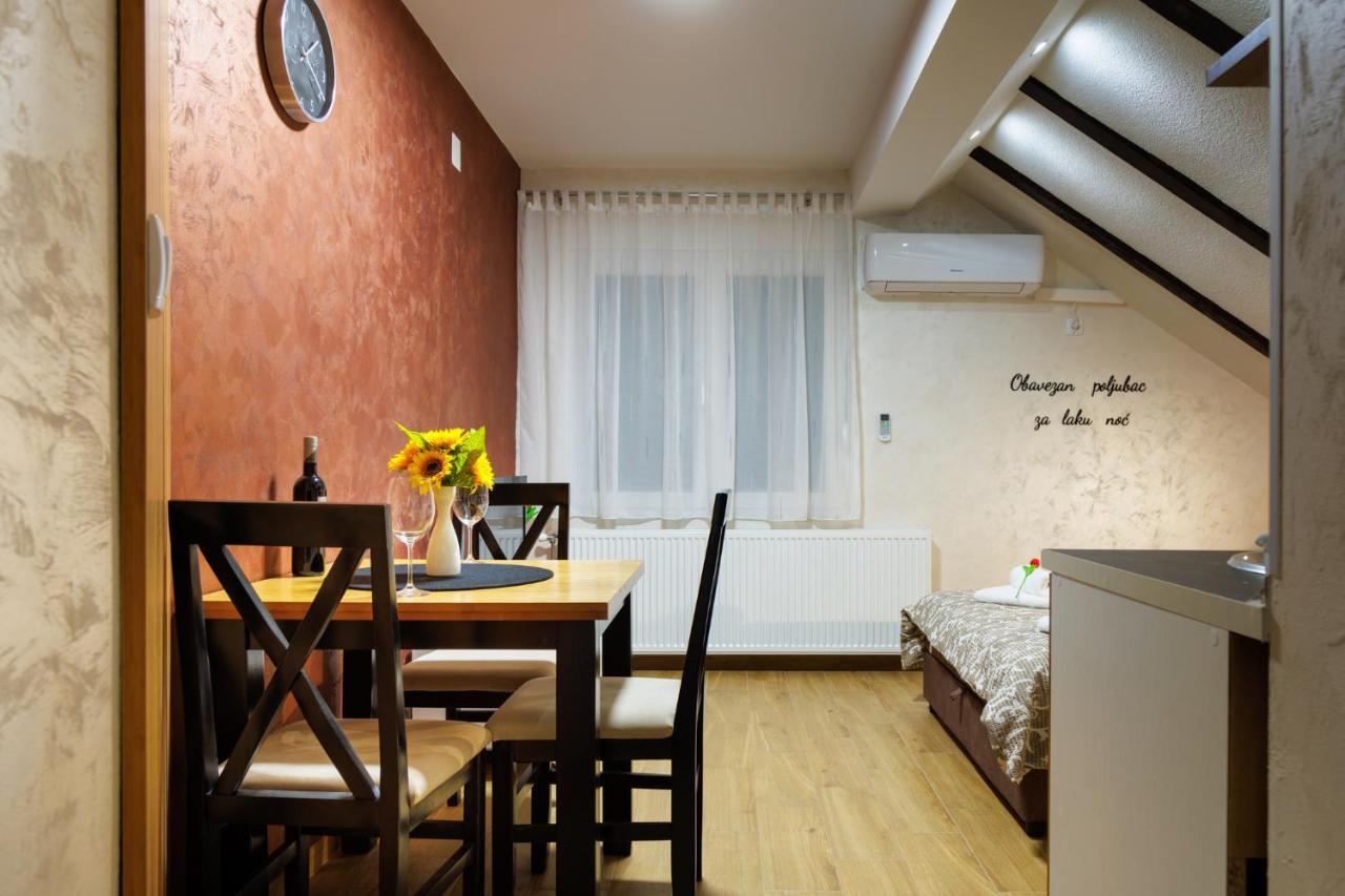 Apartmani Nina 哥鲁拜克 外观 照片